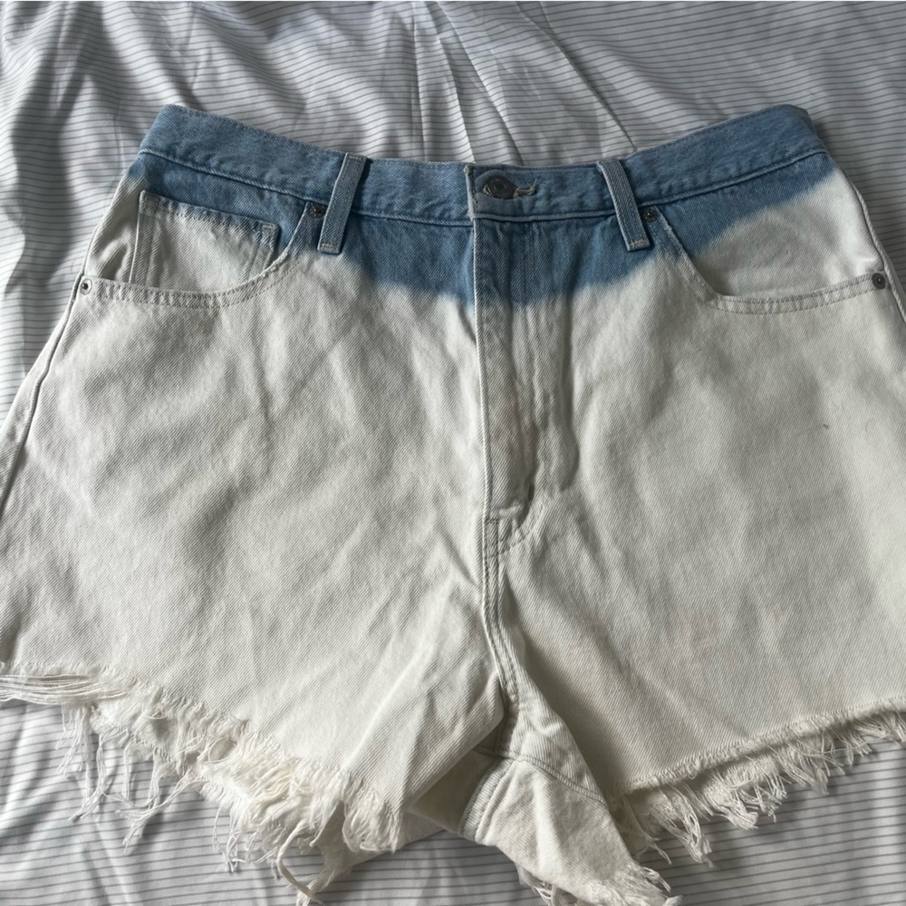Levi’s high waisted mom shorts ombré bleach